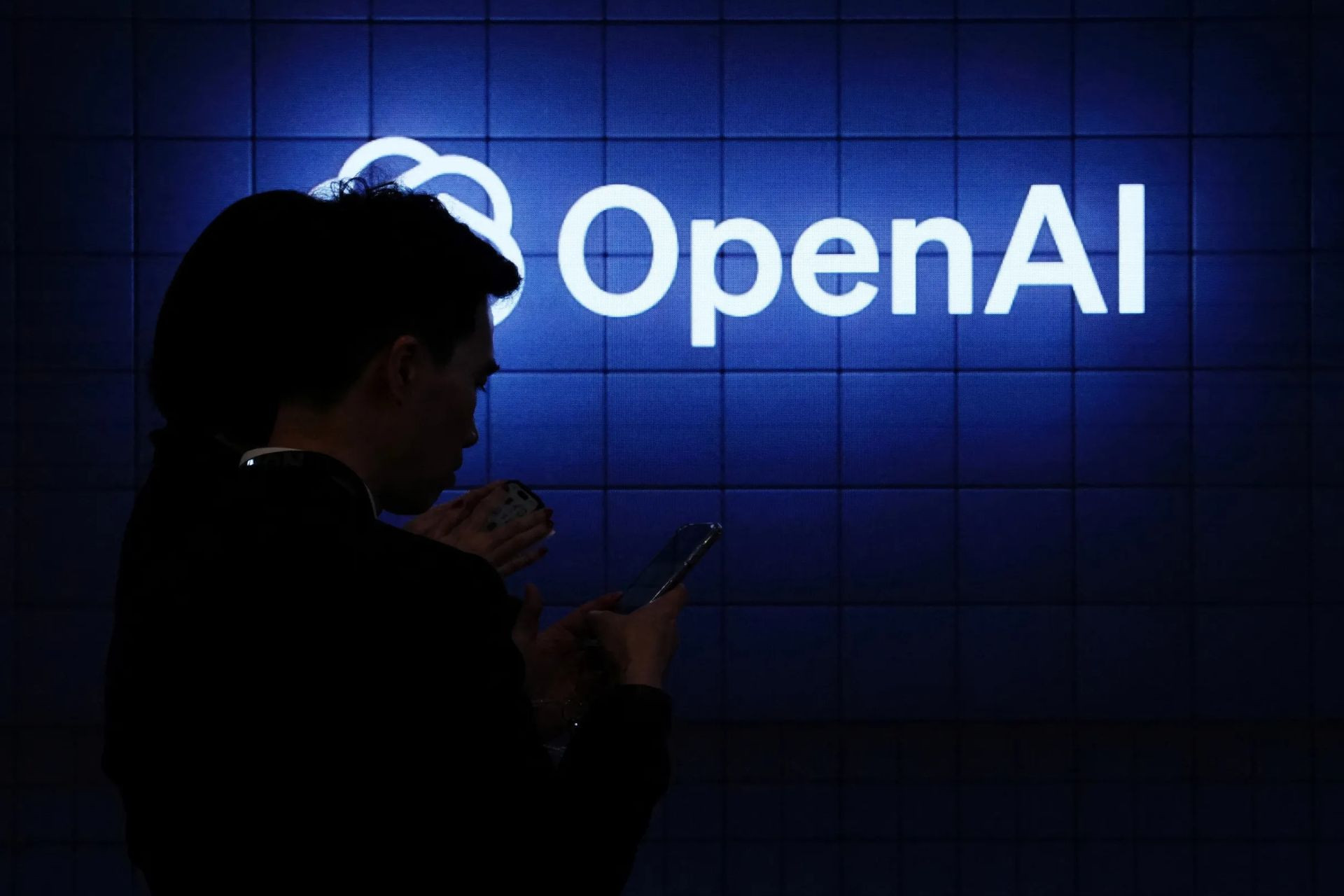 Microsoft Cheats On OpenAI With Anthropic’s AI Brainpower