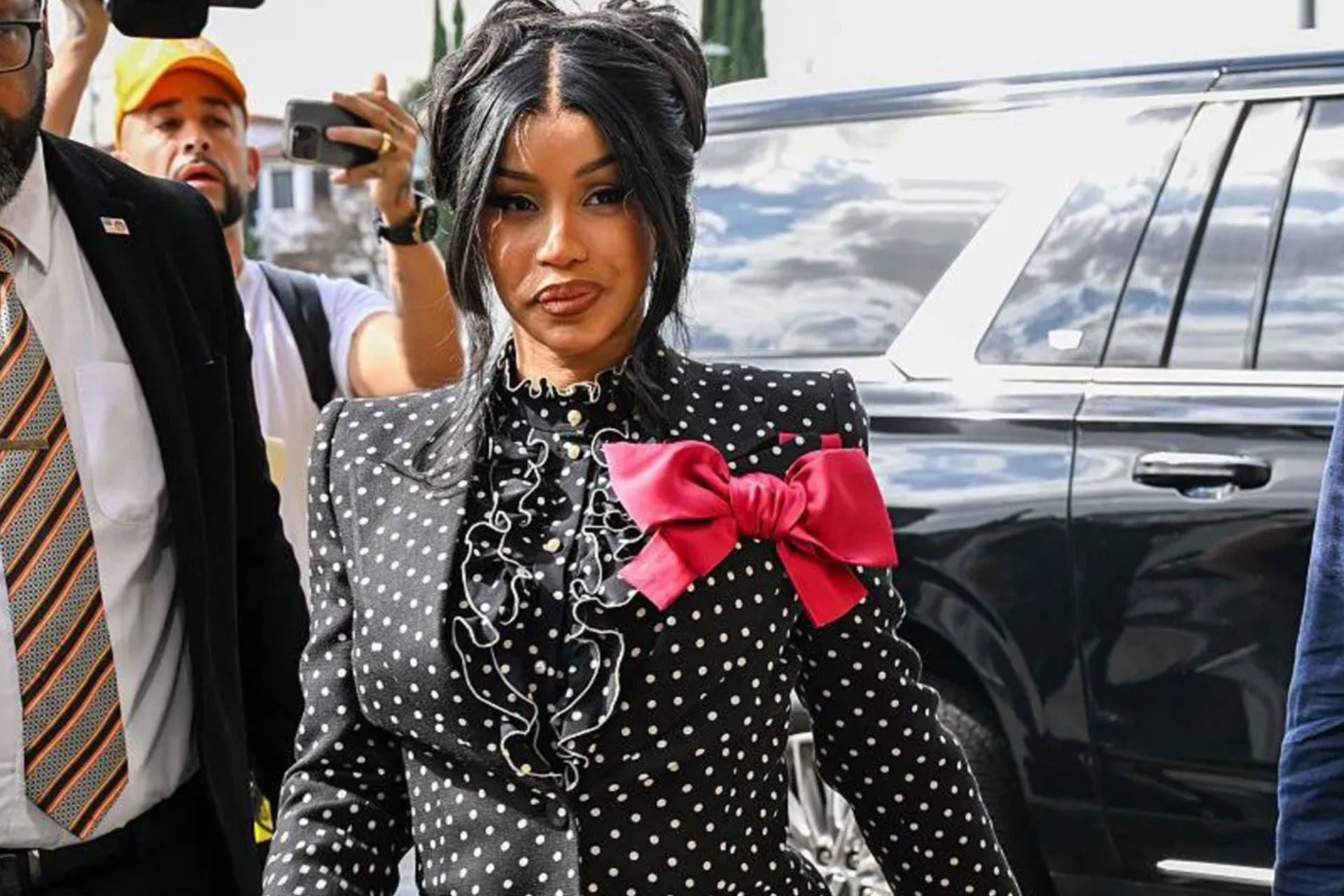 “If the Nail Don’t Fit”: Cardi B Beats $24M Fingernail Lawsuit in LA Courtroom Drama